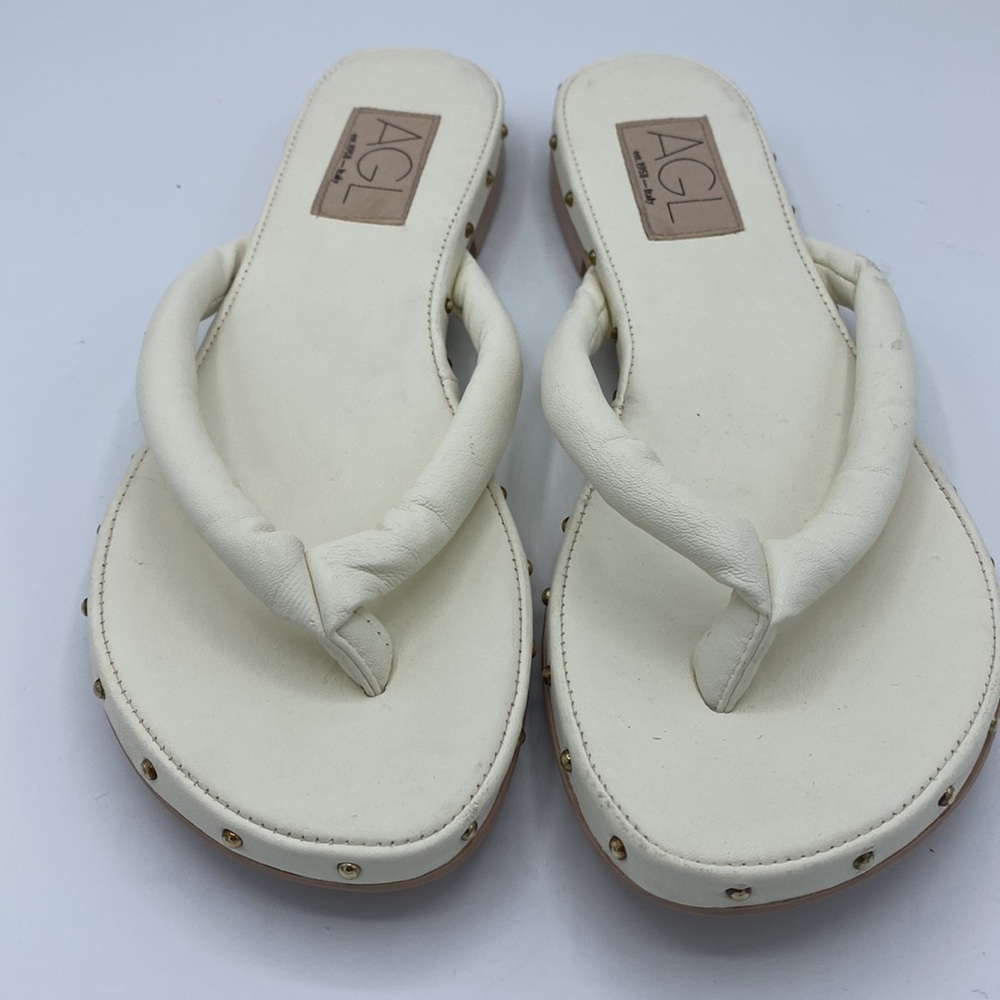 AGL Sveva Thong Sandal size 7.5 NWOB